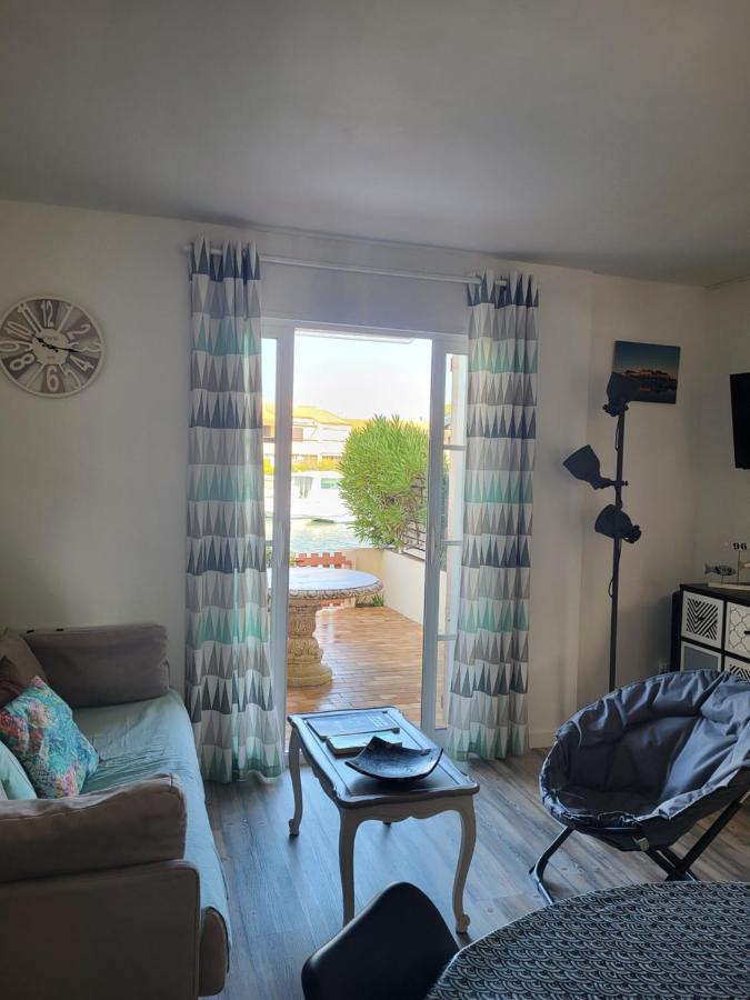 Villa Aux Capellans Sur La Marina Pour 4 Personnes - Vue Marina - Parking - Plage A 5 Min A Pied Saint-Cyprien Kültér fotó
