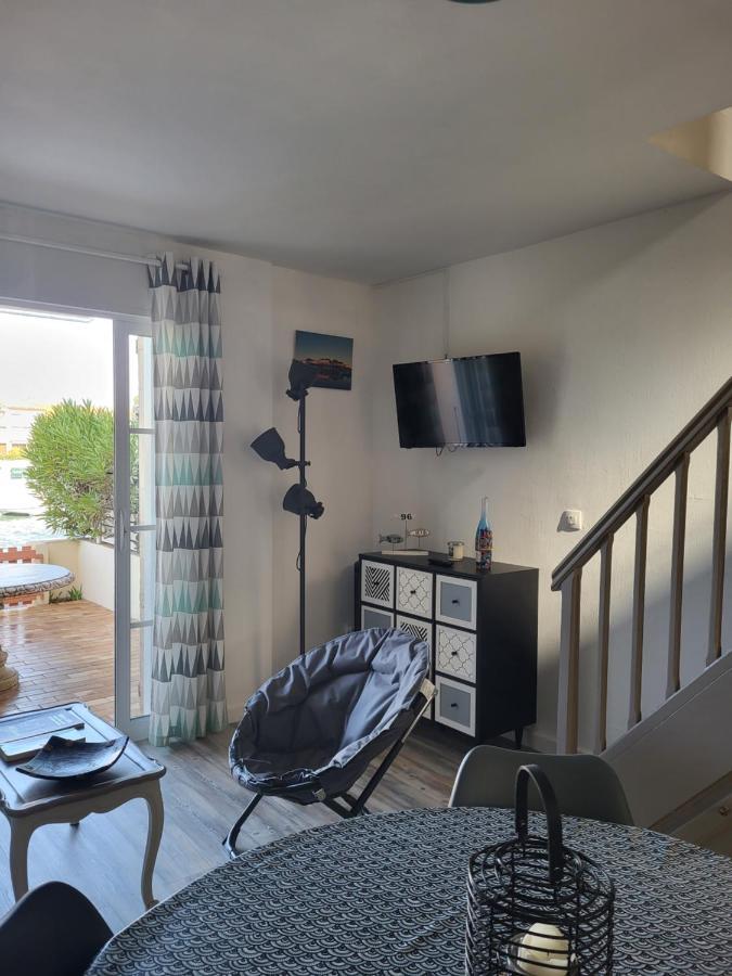 Villa Aux Capellans Sur La Marina Pour 4 Personnes - Vue Marina - Parking - Plage A 5 Min A Pied Saint-Cyprien Kültér fotó