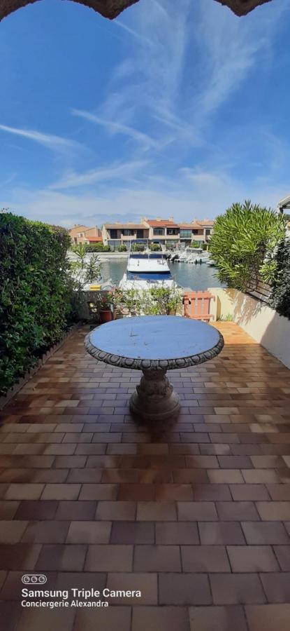 Villa Aux Capellans Sur La Marina Pour 4 Personnes - Vue Marina - Parking - Plage A 5 Min A Pied Saint-Cyprien Kültér fotó